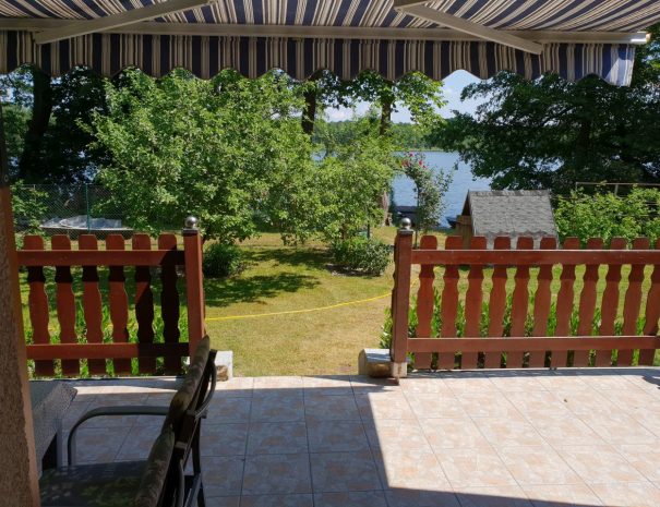 große Terrasse Blick Richtung See